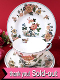 ＜WEDGWOOD：レア♪＞「EASTERN FLOWERS」♪オリエンタルなお花たちが美しいウェッジウッドのトリオ「トリオ専用のスタンド付き」