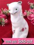 １９４０年代：可愛い微笑みの白い猫さん♪お花の模様のぽったりとしたアンティーク陶器の置物