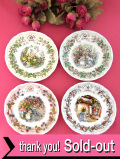＜ロイヤルドルトン＞ブランブリーヘッジの「THE AFTERNOON TEA PLATES」の四季シリーズ「春夏秋冬全４枚セット：スタンド4個付」