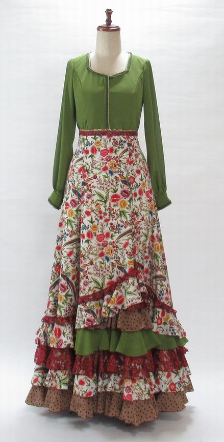 ★2025年オーダー例★２０★　白地花柄＆ジョーゼット抹茶　ツーピース