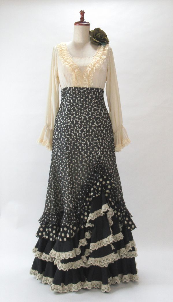 ★オーダー衣装・デザイン見本  ★　g2205　ハイウエスト・ツーピース　レース黒×ベージュ水玉