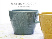 140809北欧雑貨ムーミンピヒラヤシリーズ マグカップスナフキン（ブルー）