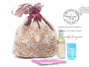 150376Floral a dos　大容量！巾着ポーチ　フレンドリーブーケ