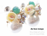 160320ピアス　薔薇ローズ　パール 蝶々がとまったフェミニンピアス