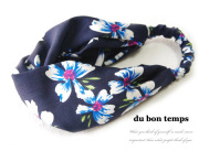 【メール便ＯＫ】ヘアバンド　ヘッドバンド　ツイストヘアターバン　花柄　フラワープリント　ネイビー