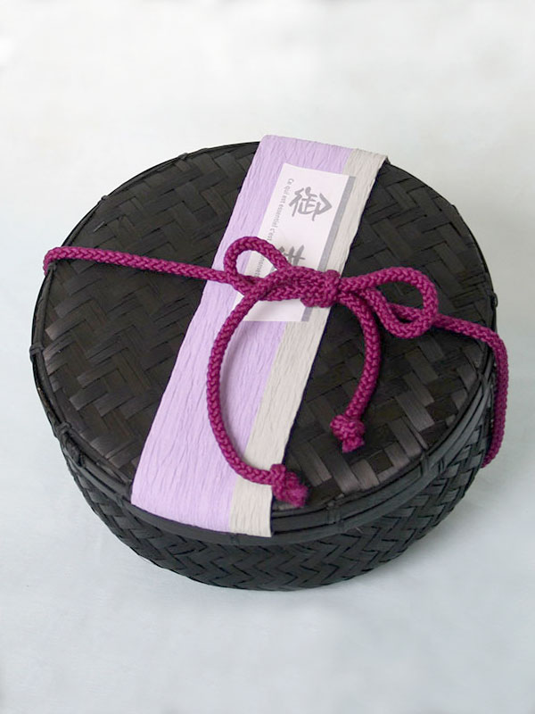 和カゴアレンジ・輪菊