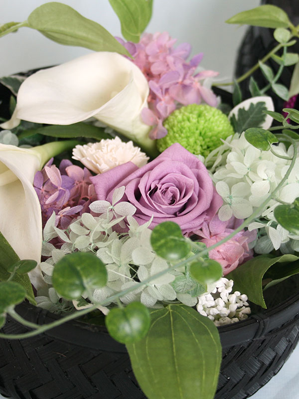 和カゴアレンジ・バラカラー