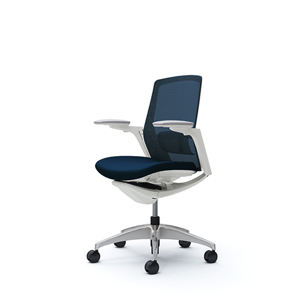 オカムラ フィノラチェア ミドルバック 座クッション メッキパネル ポリッシュ脚 アジャストアーム C783BZ-F1G/C783BZ-F1H