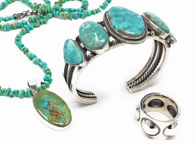 ナバホ　02-0278　アイヴァン・ハワード作　フォックス・ターコイズ（ナチュラル）　5連ブレスレット