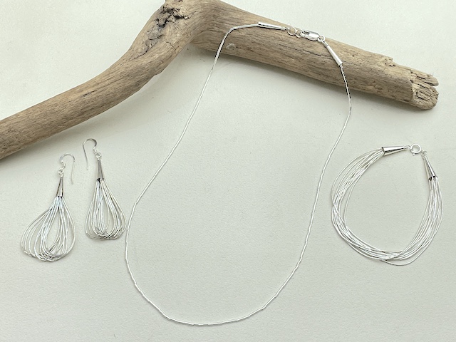 Native SilverStreams　ナバホ　リキッドシルバー・ネックレス　04-NSS-0145　1連45cm