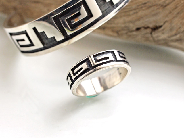 ホピ　21-0298　ダーレン・セウェイエスティワ作　ウォーターシンボル・リング　16.5号