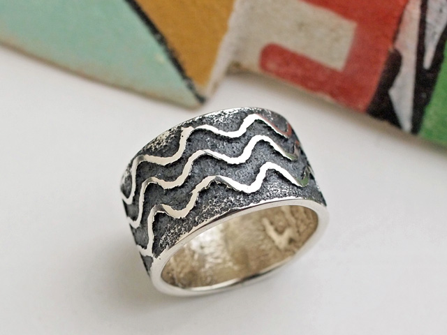 ホピ　21-0317　スティーブ・ラランス作 『ウォーターウェーブ』トゥーファキャスト・リング　21号