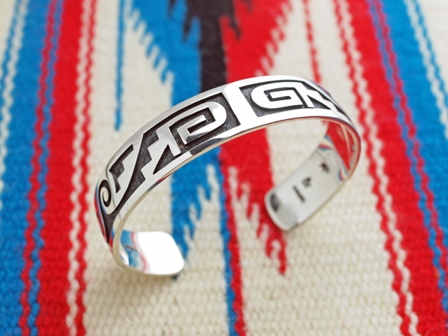 ホピ　22-0247　グリセルダ・スフキー（Griselda Saufkie）作　ウォーターシンボル　オーバーレイ・ブレスレット