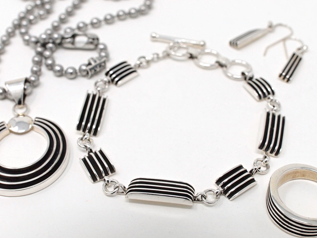 【当店別注】ナバホ　02-0471　Francis Jones フランシスジョーンズ作　エッジプレート　7ピース・リンクブレスレット