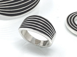 ナバホ　01-0023　Francis Jones フランシスジョーンズ作　エッジプレート・ラウンドシェイプ・リング