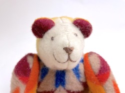 タオス・マウンテン・テディ　キャスリン・ノウルズ作　TMT-001　ビンテージ・インディアン・トレードブランケット・テディベア S