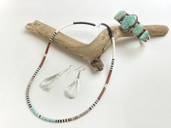 サントドミンゴ　34-0349-C　ドレイン・カラバザ作　マイクロHeishi（ヒシ）ネックレス　全長　約490mm