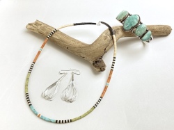 サントドミンゴ　34-0349-D　ドレイン・カラバザ作　マイクロHeishi（ヒシ）ネックレス　全長　約500mm