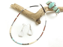 サントドミンゴ　34-0349-F　ドレイン・カラバザ作　マイクロHeishi（ヒシ）ネックレス　全長　約490mm