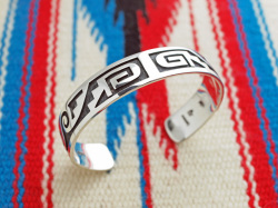 ホピ　22-0247　グリセルダ・スフキー（Griselda Saufkie）作　ウォーターシンボル　オーバーレイ・ブレスレット