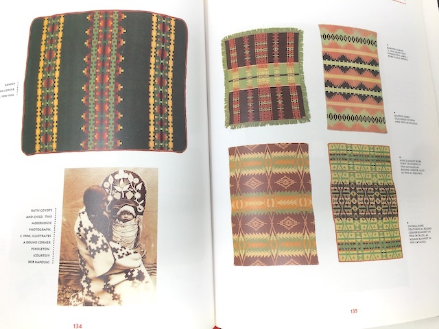 絶版 著者の直筆サイン入 新古洋書】BO-008 LANGUAGE OF THE ROBE  