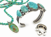 ナバホ　02-0278　アイヴァン・ハワード作　フォックス・ターコイズ（ナチュラル）　5連ブレスレット