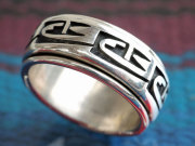 ホピ　21-0284　アラリック・ポリクワプティワ作　ウォーターシンボル・リボルビング・リング　16号