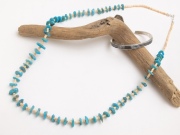 ナバホ　04-0173　ナオミ・ガルシア作　キングマン・ターコイズ＋メロンシェル　ネックレス　全長740mm