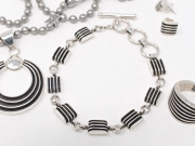 フランシスジョーンズの商品一覧