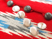 オルテガベスト用　07-0036　ニッケル・コンチョボタン・セット（4個一組、ちからボタン付）