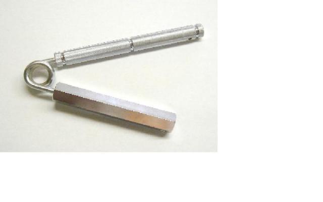 アームレスリング器具は 日本のばね職人がたくみの技で仕上げたこだわりの逸品です 手に持った重量感が本物志向のあなたに最適です アームレスリング器具は 日本のばね職人がたくみの技で仕上げたこだわりの逸品です 手に持った重量感が本物志向のあなたに最適です