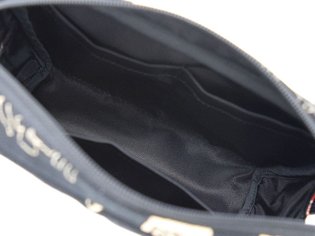 刑務所のポーチ　Ｒ調（函館）