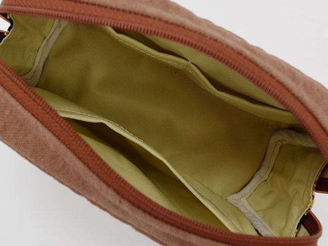 刑務所のポーチ　柿渋染め（函館）