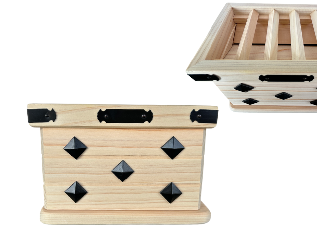 貯金箱　黒金具桧（三重）２型