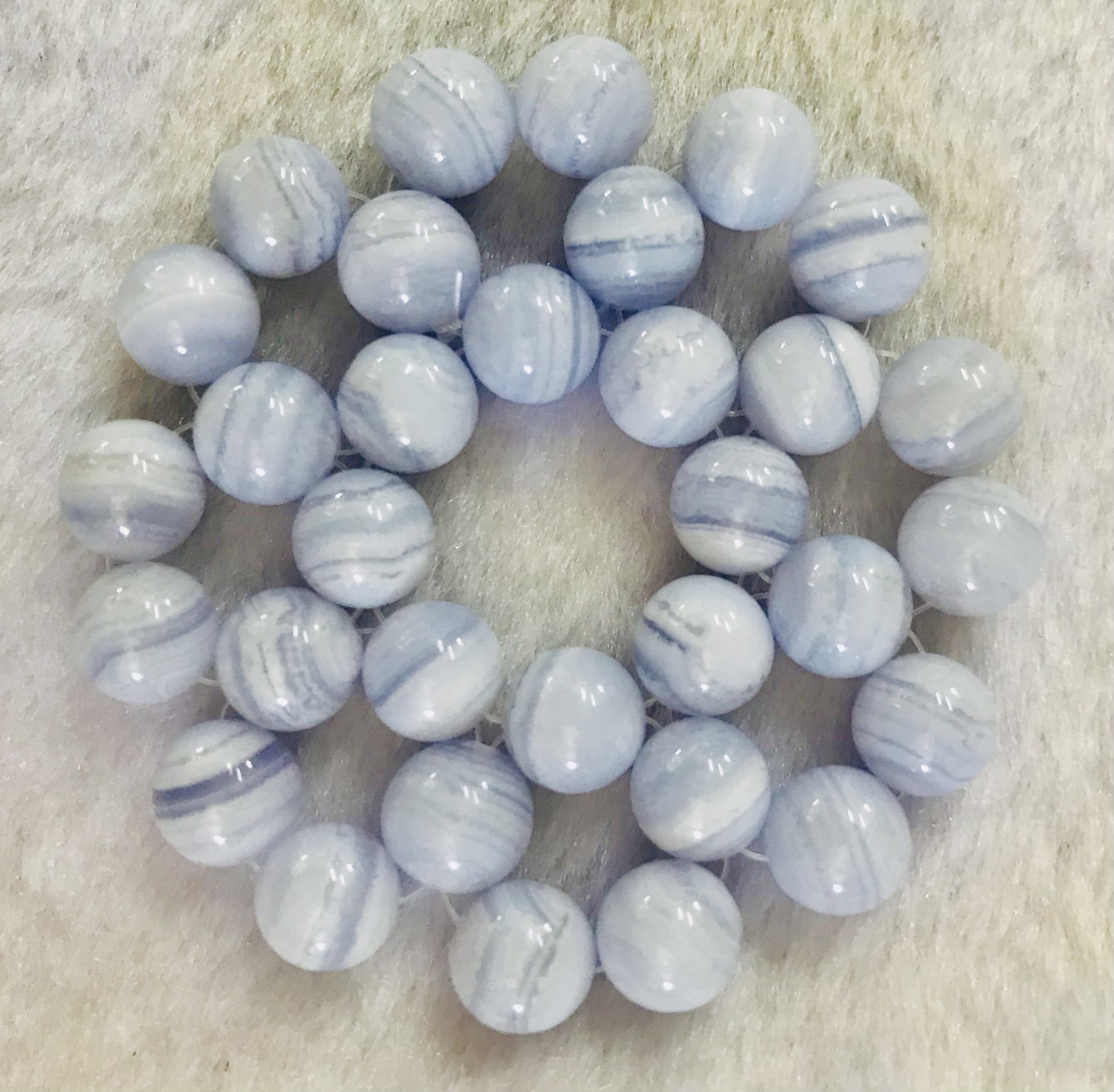 フラワーチャクラストーン （第五チャクラ・ブルーレース）