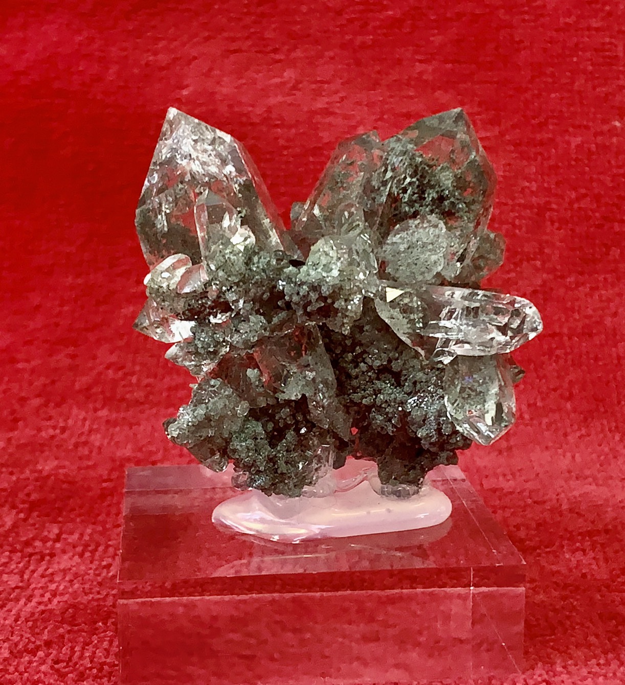 最高級マニハール水晶 台付き112ｇ (ヒマラヤ水晶)