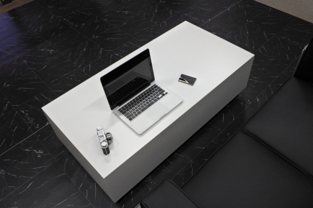 ローテーブル　テーブル　オフィス　高級　店舗　リビング　大理石　白　Grand-R