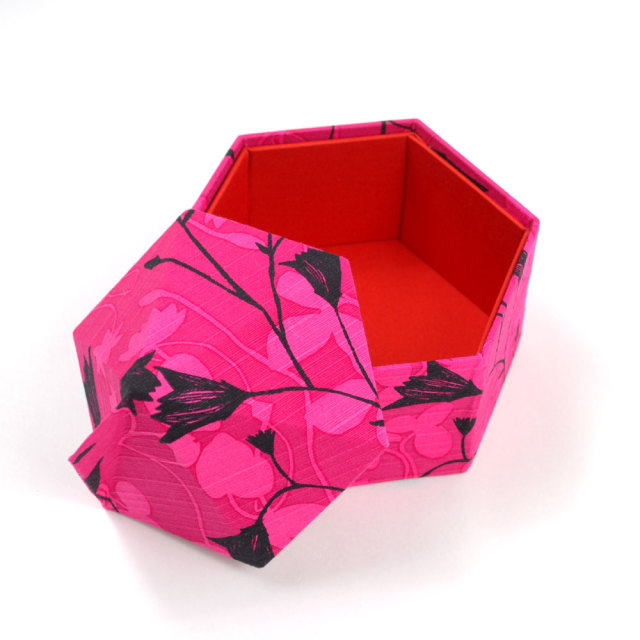 六角アートボックス　シニケロ