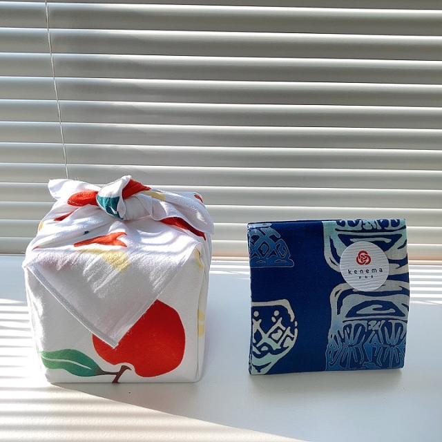 JIKAN STYLE 注染ハンカチ 日本製 【林檎（りんご）】 風呂敷は京都の