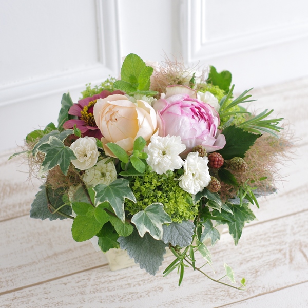 【生花】　アレンジメント（消費税・送料込み　￥6500）　FA50073