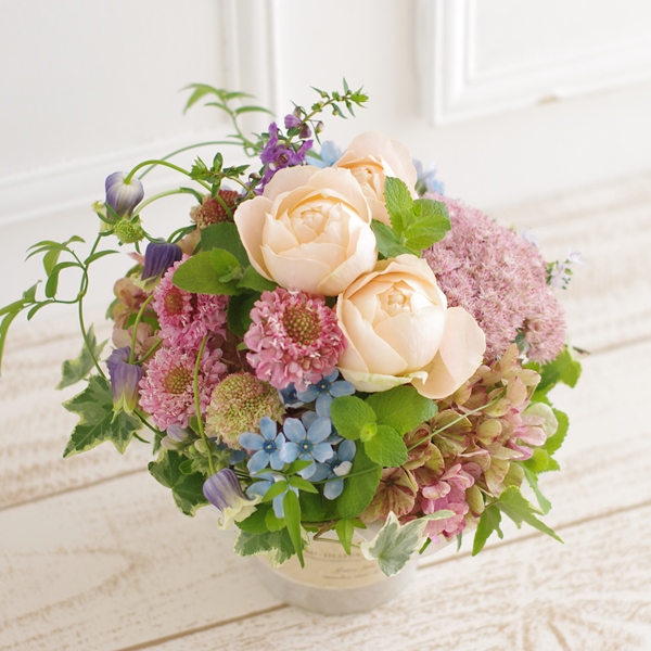 【生花】　アレンジメント（消費税・送料込み　￥6500）　FA50074