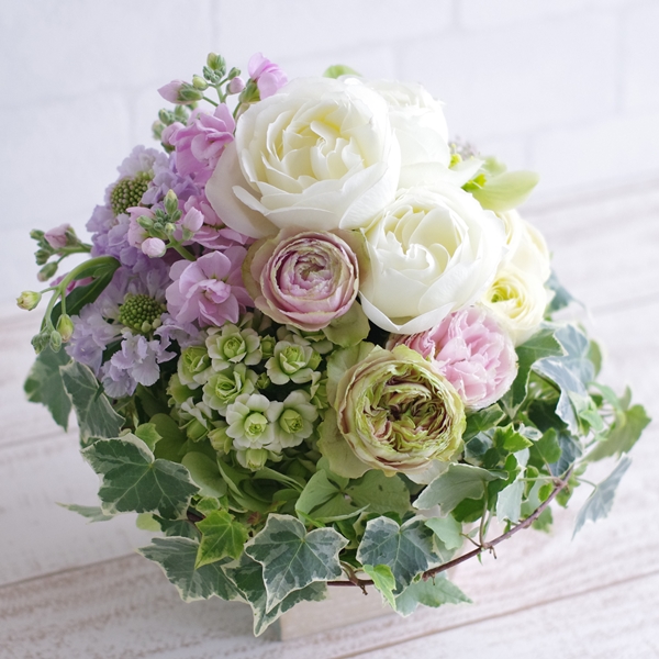 【生花】　アレンジメント（消費税・送料込み　￥6500）　FA50097