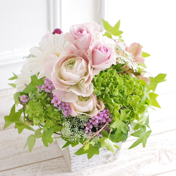 【生花】　アレンジメント（消費税・送料込み　￥6500）　FA50095