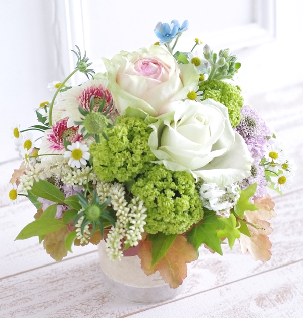 【生花】　アレンジメント（消費税・送料込み　￥6500）　FA50082