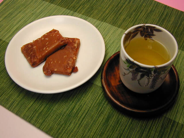 小林商店のたまごバター餅