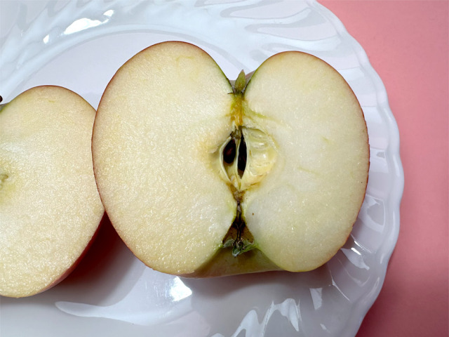 あらやファームの夏りんごシナノリップ