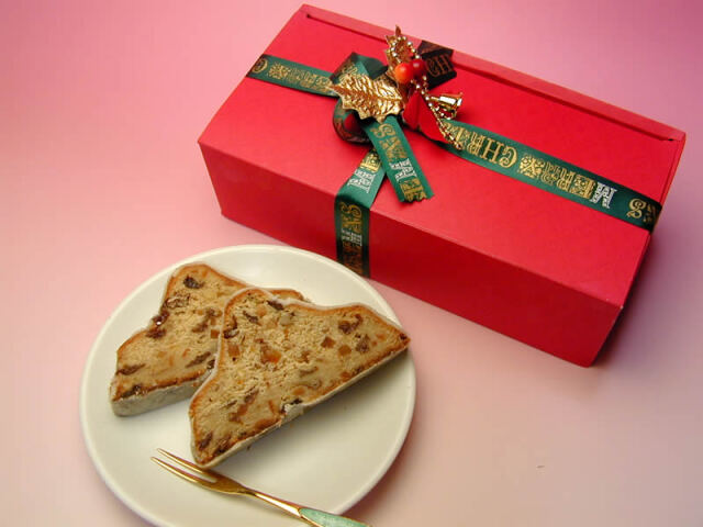 ２０２１年グリムスハイム・メルヘンのクリスマスケーキドイツ菓子シュトレン（シュトーレン）