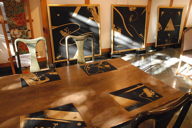 京都西陣渡文　伊藤若冲　黒と金の世界