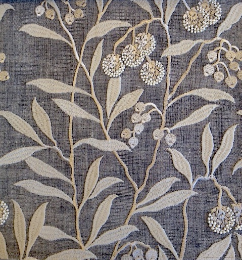 Pure Arbutus Embroidery236618 131cmx1M以上10ｃｍ単位でカット販売(海外取寄せ)