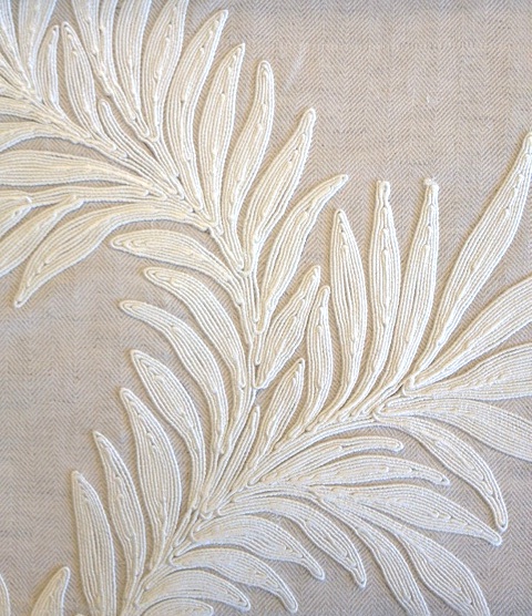 Pure Marigold trail Embroidery236631 132cmx1M以上10ｃｍ単位でカット販売(海外取寄せ)